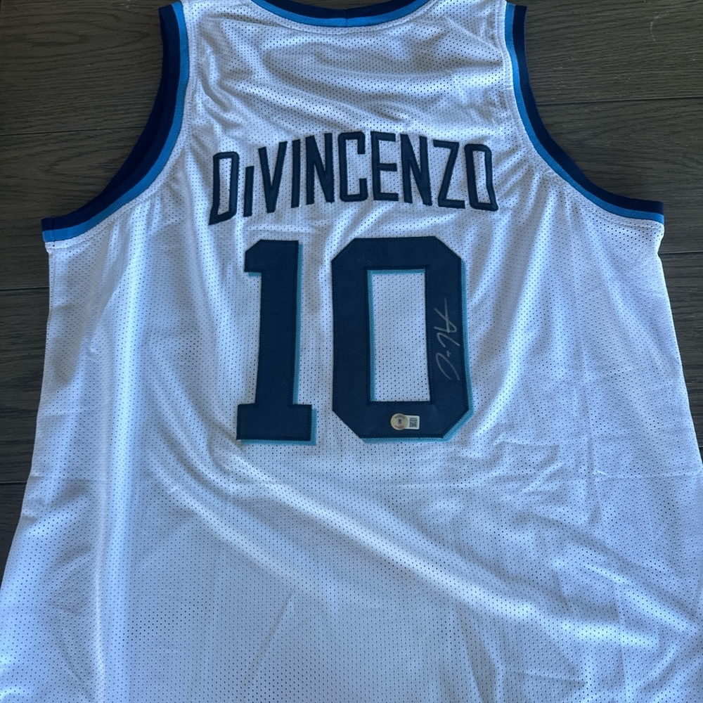 Donte Divincenzo SIGNED Villanova Jersey AUTHENTICATED size XL